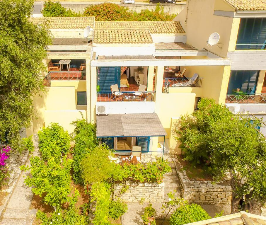 Manto On The Beach Apartments Barbati Exterior foto