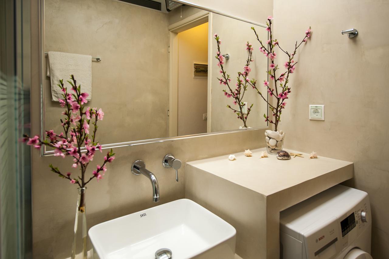 Manto On The Beach Apartments Barbati Exterior foto